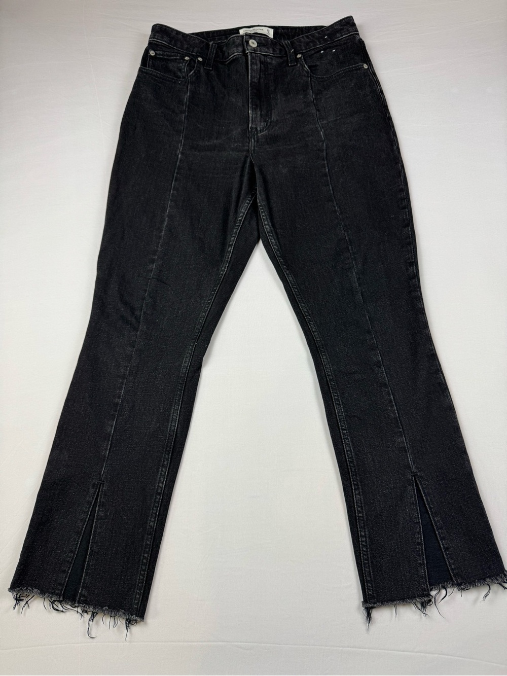 Abercrombie & Fitch Curve Love The High‎ Rise Skinny Split Hem
Black Women's 29